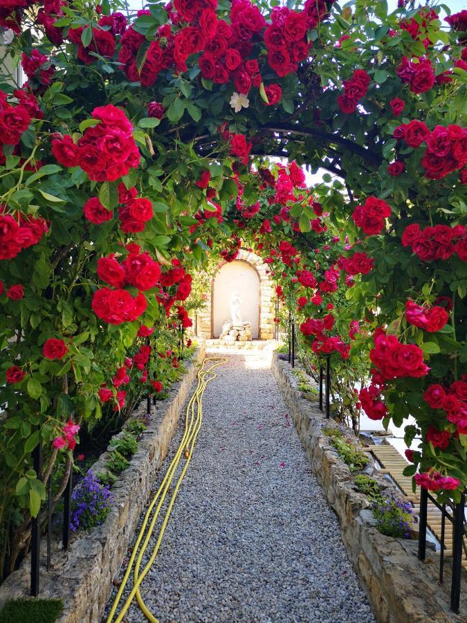 La Roseliere Maison Plain Pied Confortable Belle Decoration Jardin Magnifique 10 Mn A Pied Centre Ville Bayeux Proche Plages Du Debarquement מראה חיצוני תמונה