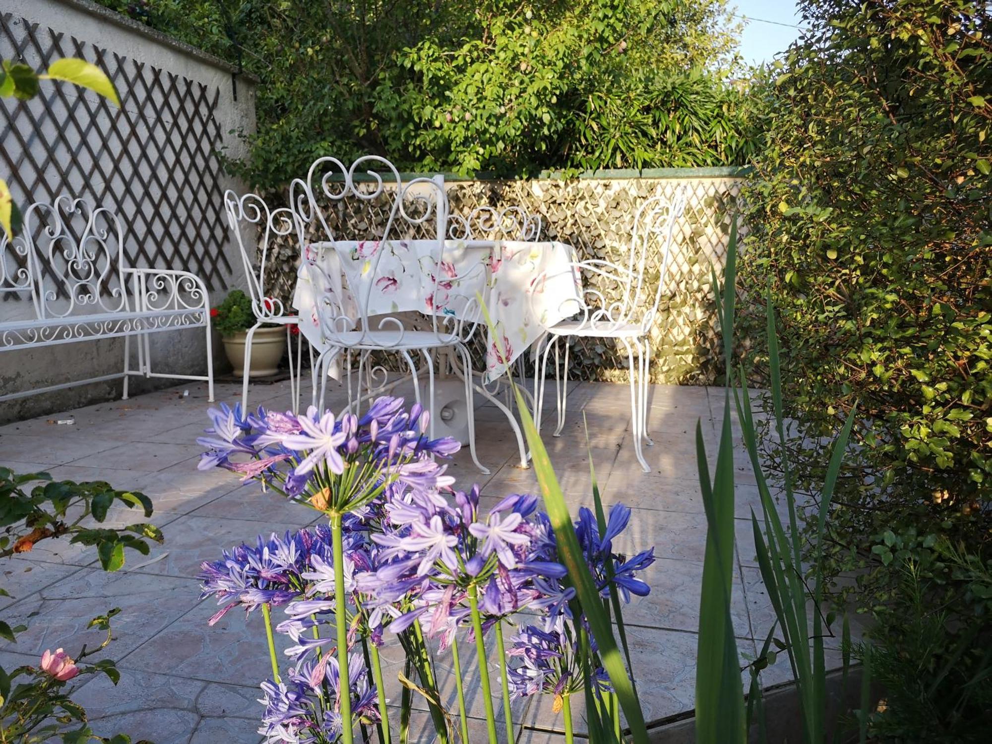 La Roseliere Maison Plain Pied Confortable Belle Decoration Jardin Magnifique 10 Mn A Pied Centre Ville Bayeux Proche Plages Du Debarquement מראה חיצוני תמונה
